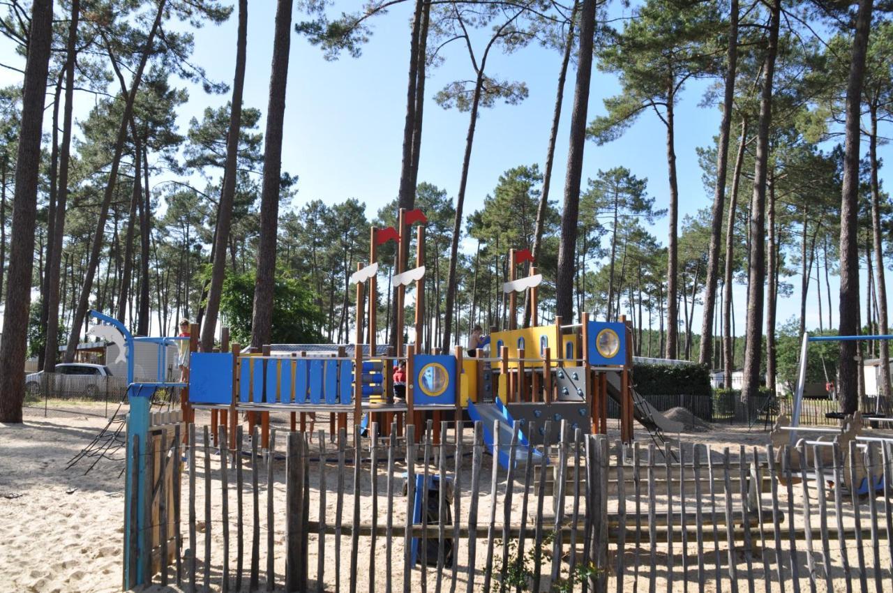 Mobilhome Cote Landaise Les Dunes De Contis 4 Saint-Julien-en-Born Exteriér fotografie